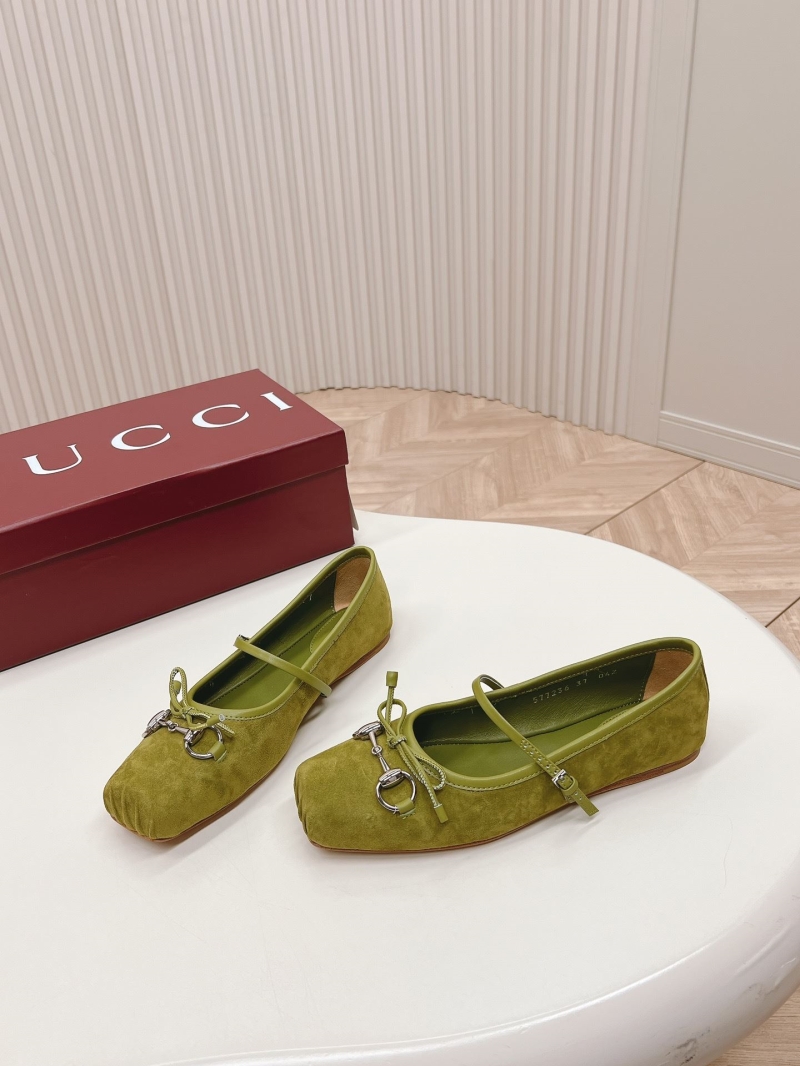 Gucci Flat Shoes